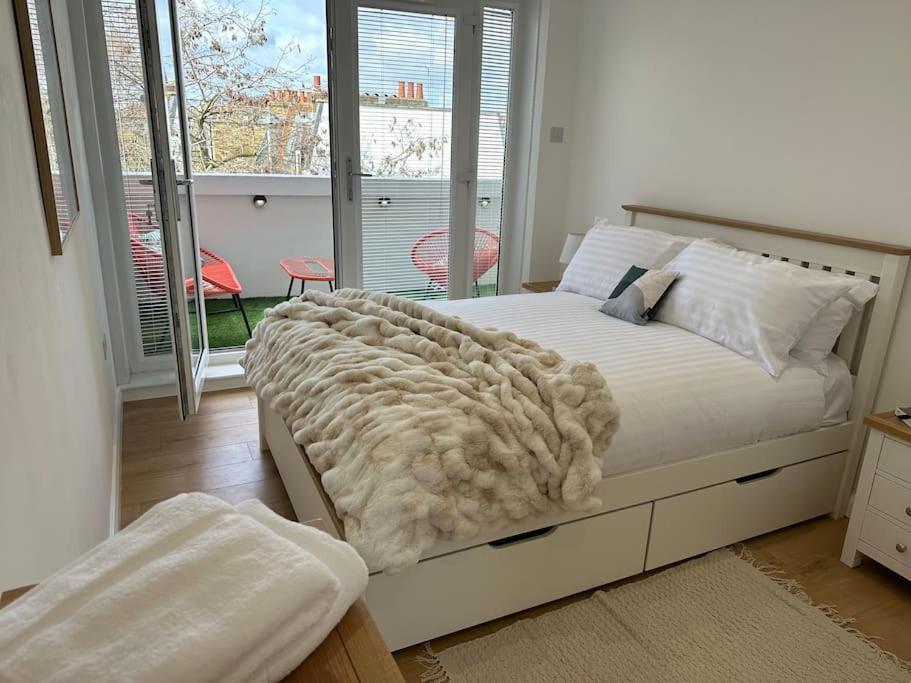 Stylish, Smart & Fun 4 Bed Home London Exterior foto