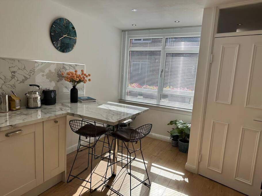 Stylish, Smart & Fun 4 Bed Home London Exterior foto